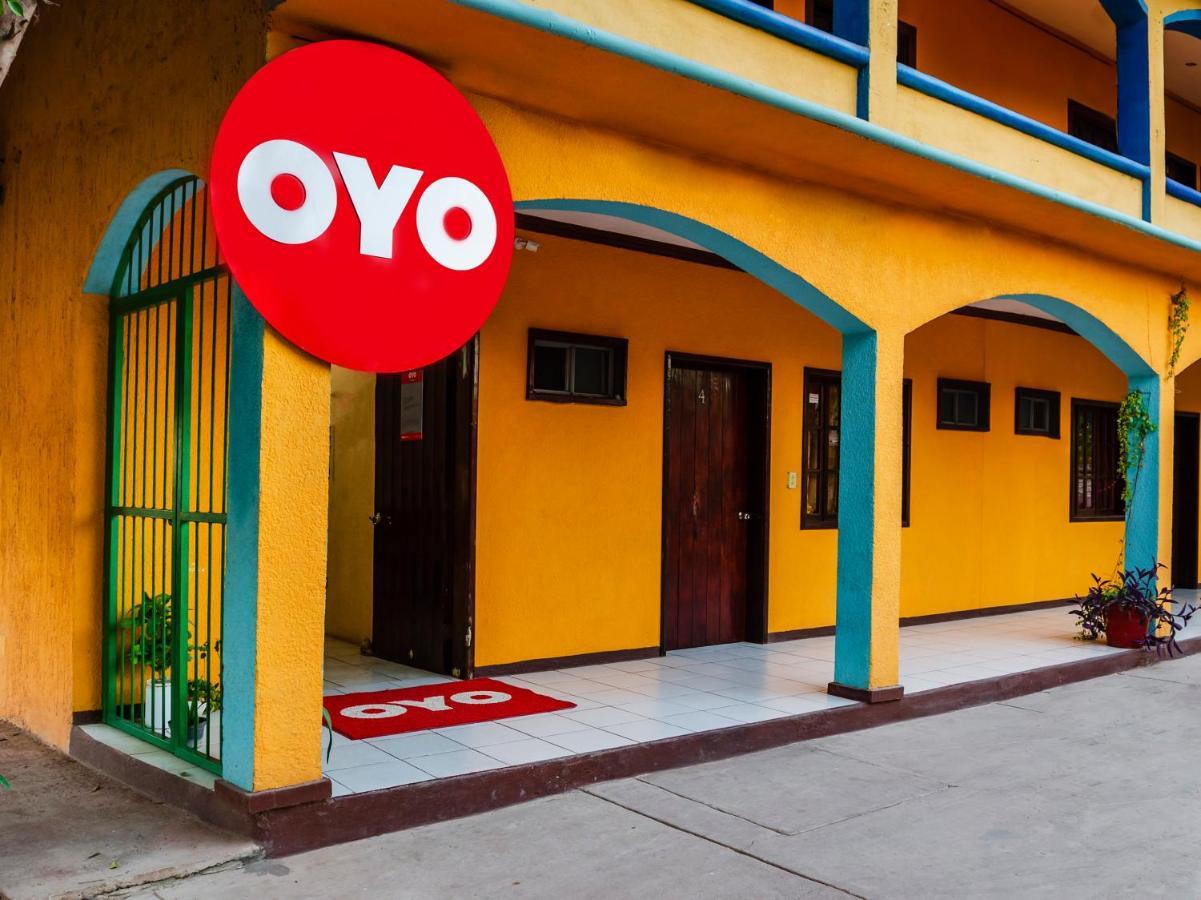 Oyo Hotel Miramar, Loreto 로레토 외부 사진